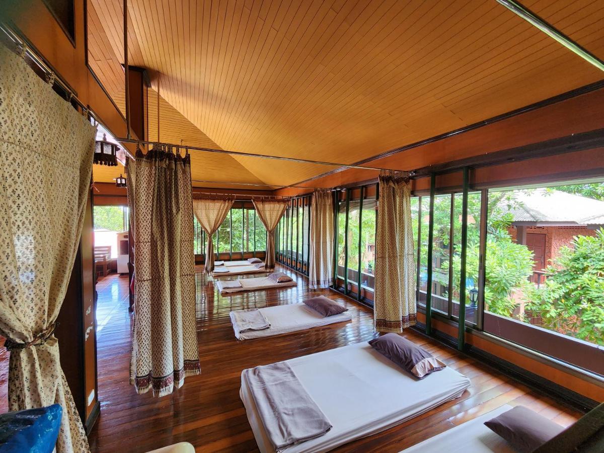 Coral Bungalows Haad Rin Exterior photo