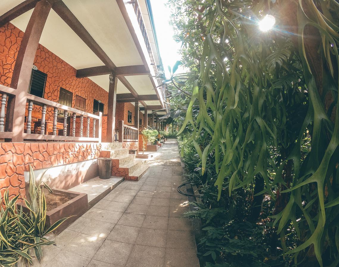 Coral Bungalows Haad Rin Exterior photo