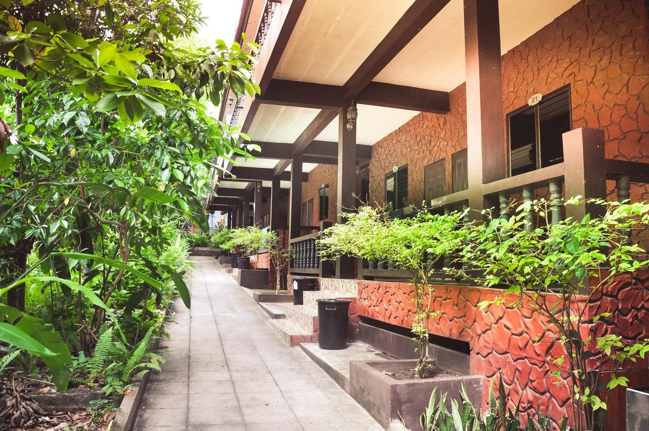 Coral Bungalows Haad Rin Exterior photo